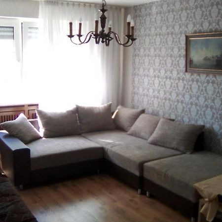 Mosel Ferienwohnung Zell an der Mosel Bagian luar foto